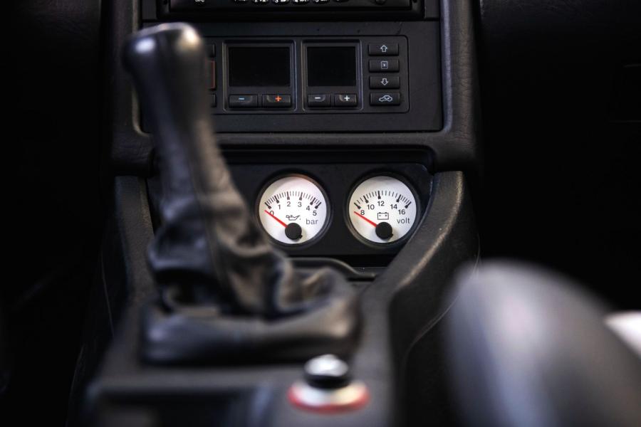Детали интерьера Audi RS2 (8C, B4) 1994 года  (EU) (фото 65 из 150)